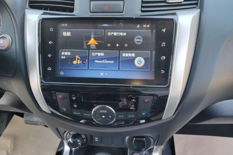Used Nissan Terra 2020 2.5L XV 4WD Automatic Four-Wheel Drive Flagship Edition Audio And AC Panel