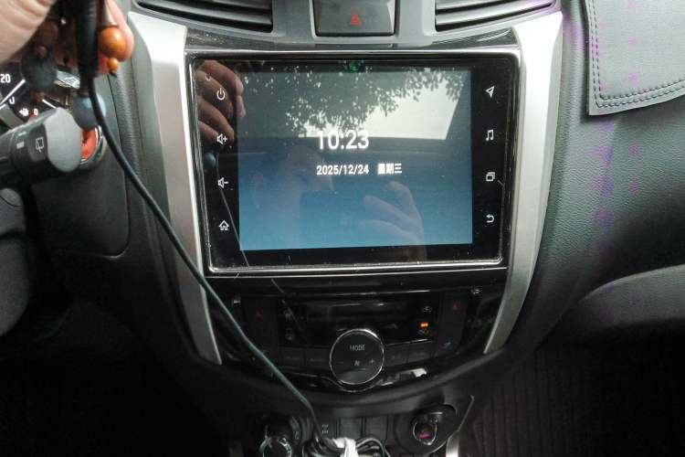 Used Nissan Terra 2020 2.5L XV 4WD Automatic Four-Wheel Drive Flagship Edition Audio And AC Panel