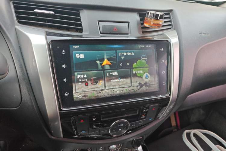 Used Nissan Terra 2020 2.5L XV 4WD Automatic Four-Wheel Drive Flagship Edition Audio And AC Panel