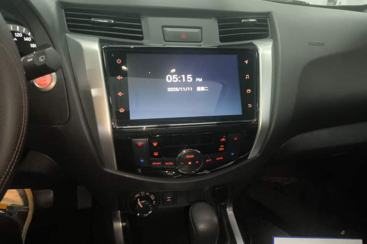 Used Nissan Terra 2020 2.5L XV 4WD Automatic Four-Wheel Drive Flagship Edition Audio And AC Panel