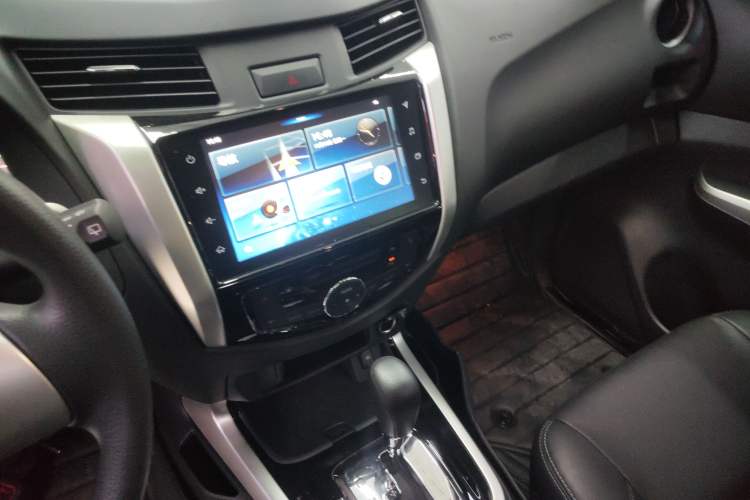 Used Nissan Terra 2020 2.5L XL Upper Automatic Two-Wheel Drive Luxury Edition Audio And AC Panel