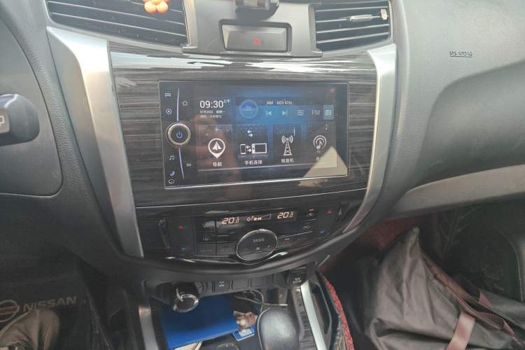 Used Nissan Terra 2020 2.5L XV 4WD Automatic Four-Wheel Drive Flagship Edition Audio And AC Panel