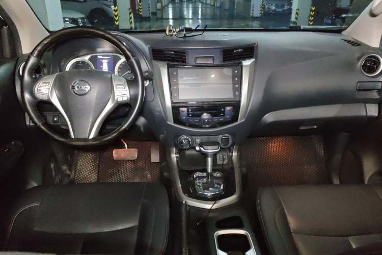Used Nissan Terra 2020 2.5L XV 4WD Automatic Four-Wheel Drive Flagship Edition Center Console
