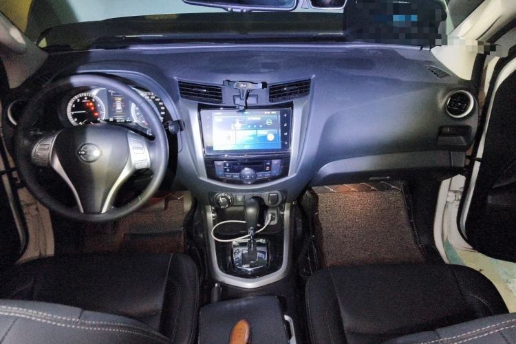 Used Nissan Terra 2020 2.5L XV 4WD Automatic Four-Wheel Drive Flagship Edition Center Console