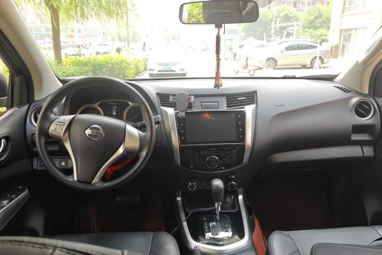 Used Nissan Terra 2020 2.5L XL Upper 4WD Automatic Four-Wheel Drive Luxury Edition Center Console