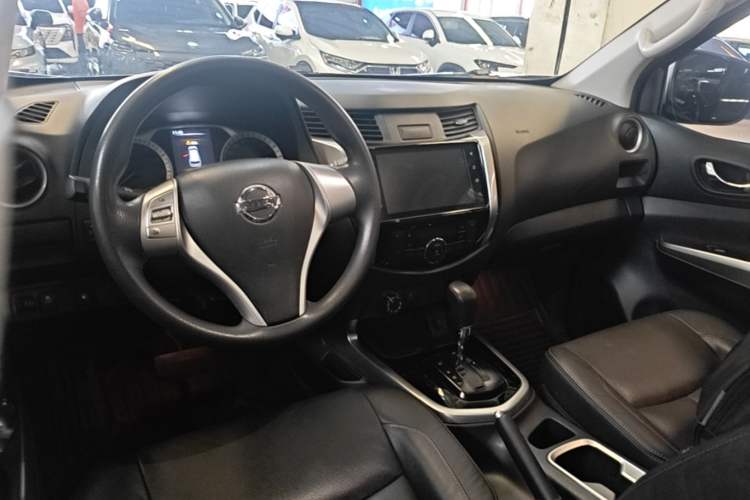 Used Nissan Terra 2020 2.5L XL Upper 4WD Automatic Four-Wheel Drive Luxury Edition Center Console
