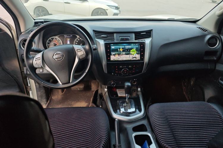 Used Nissan Terra 2020 2.5L XV 4WD Automatic Four-Wheel Drive Flagship Edition Center Console