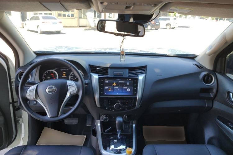 Used Nissan Terra 2020 2.5L XV 4WD Automatic Four-Wheel Drive Flagship Edition Center Console