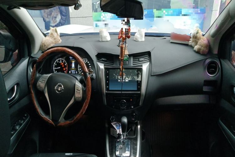 Used Nissan Terra 2020 2.5L XV 4WD Automatic Four-Wheel Drive Flagship Edition Center Console