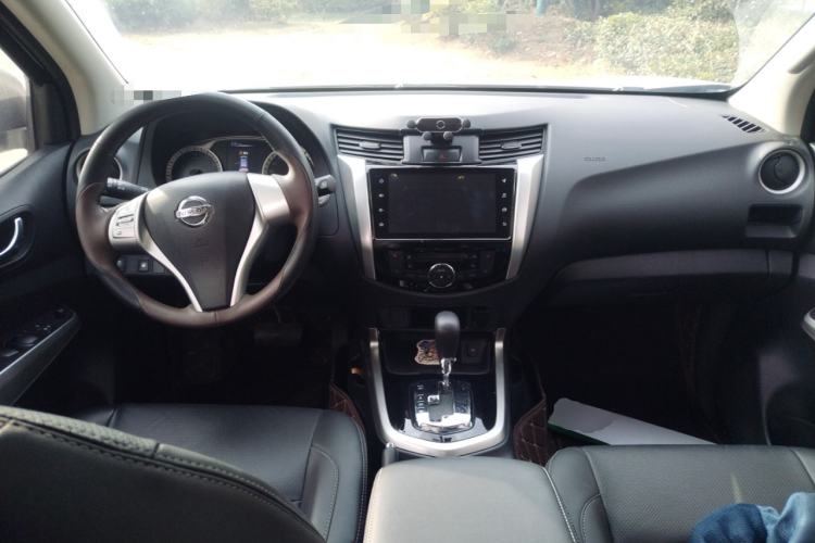 Used Nissan Terra 2020 2.5L XL Upper Automatic Two-Wheel Drive Luxury Edition Center Console