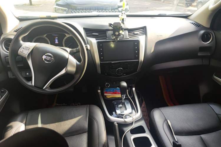 Used Nissan Terra 2020 2.5L XL Upper 4WD Automatic Four-Wheel Drive Luxury Edition Center Console
