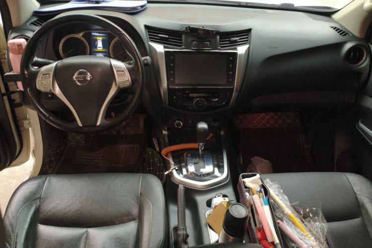 Used Nissan Terra 2020 2.5L XV 4WD Automatic Four-Wheel Drive Flagship Edition Center Console