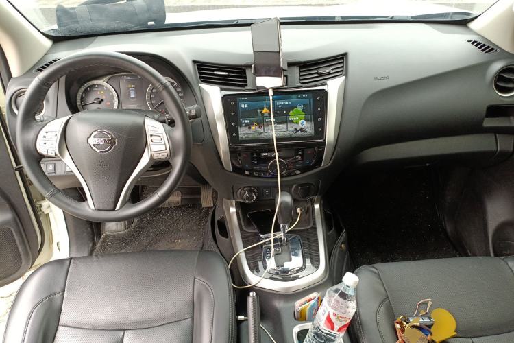 Used Nissan Terra 2020 2.5L XV 4WD Automatic Four-Wheel Drive Flagship Edition Center Console