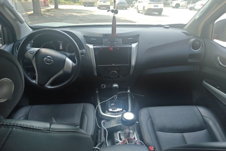 Used Nissan Terra 2020 2.5L XV 4WD Automatic Four-Wheel Drive Flagship Edition Center Console