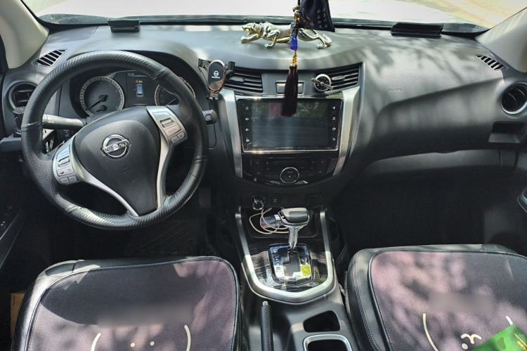 Used Nissan Terra 2020 2.5L XV 4WD Automatic Four-Wheel Drive Flagship Edition Center Console