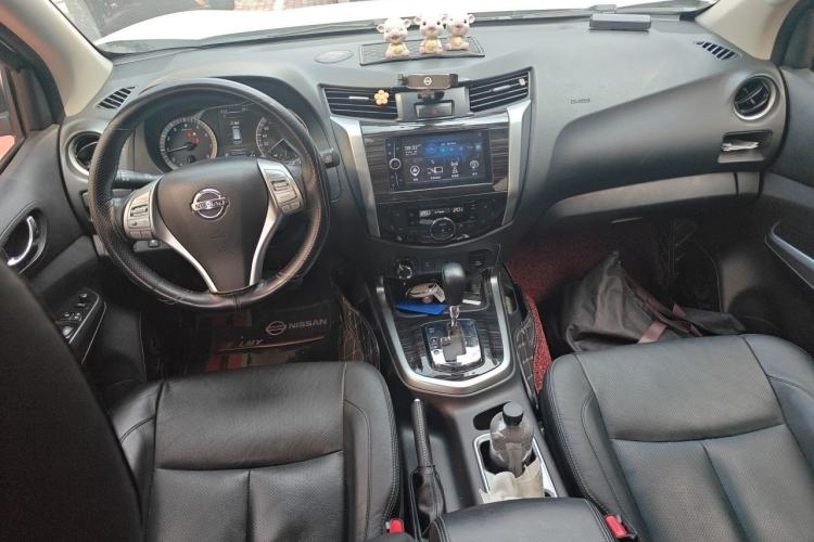 Used Nissan Terra 2020 2.5L XV 4WD Automatic Four-Wheel Drive Flagship Edition Center Console