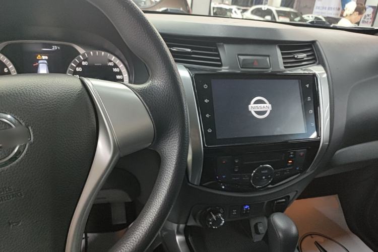 Used Nissan Terra 2020 2.5L XL Upper 4WD Automatic Four-Wheel Drive Luxury Edition Center Console