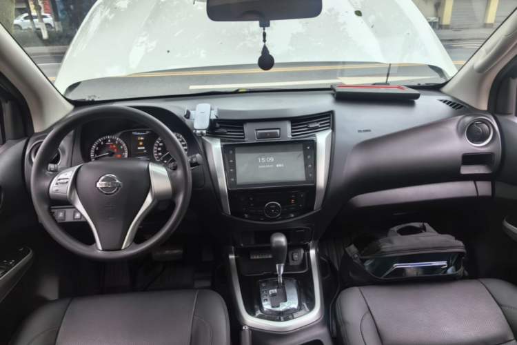 Used Nissan Terra 2020 2.5L XL Upper Automatic Two-Wheel Drive Luxury Edition Center Console