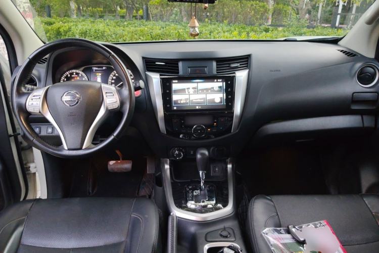 Used Nissan Terra 2020 2.5L XV 4WD Automatic Four-Wheel Drive Flagship Edition Center Console