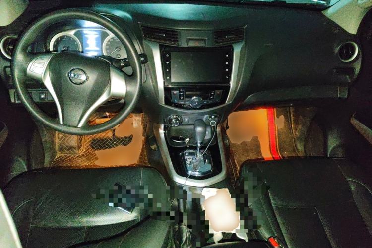 Used Nissan Terra 2020 2.5L XL Upper 4WD Automatic Four-Wheel Drive Luxury Edition Center Console
