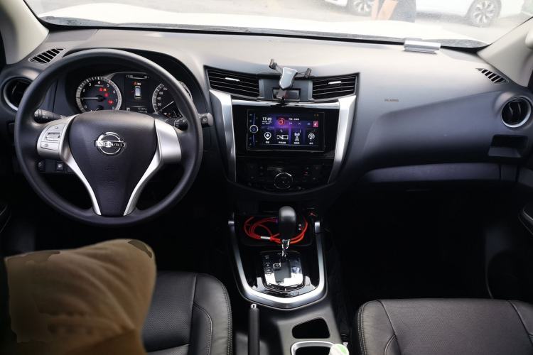 Used Nissan Terra 2020 2.5L XL Upper Automatic Two-Wheel Drive Luxury Edition Center Console