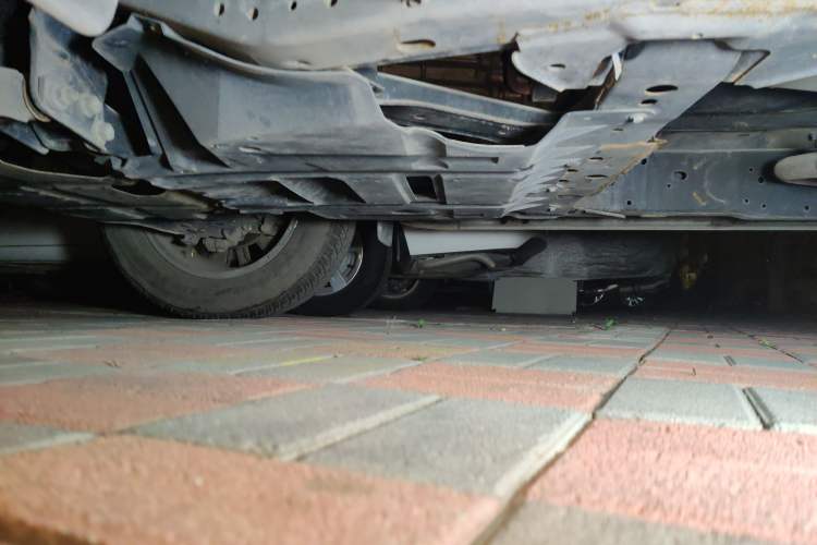 Used Nissan Terra 2020 2.5L XE Manual Two-Wheel-Drive Elite Edition Chassis Front Left