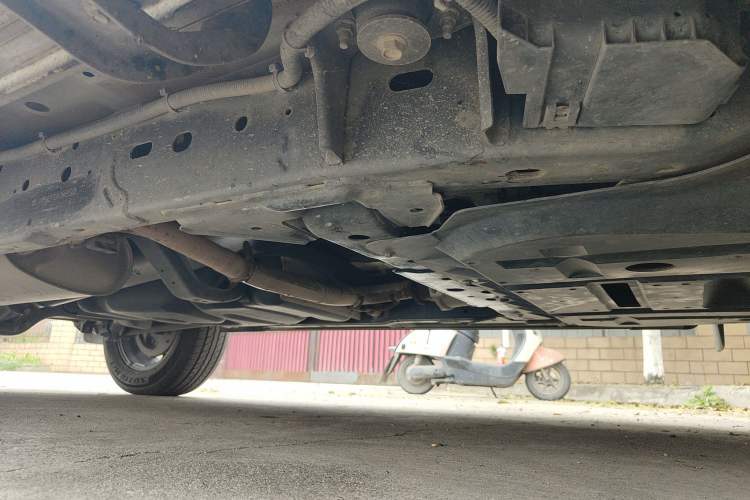 Used Nissan Terra 2020 2.5L XE Manual Two-Wheel-Drive Elite Edition Chassis Front Right