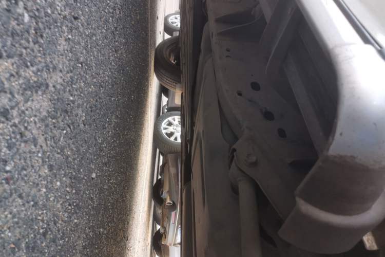 Used Nissan Terra 2020 2.5L XE Manual Two-Wheel-Drive Elite Edition Chassis Rear Left