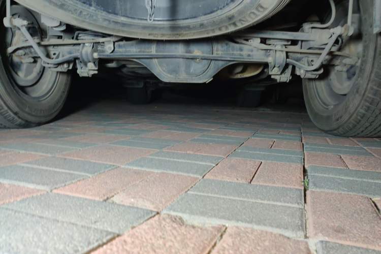 Used Nissan Terra 2020 2.5L XE Manual Two-Wheel-Drive Elite Edition Chassis Rear