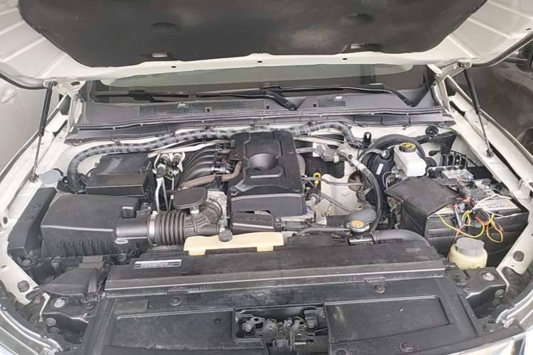 Used Nissan Terra 2020 2.5L XL Upper 4WD Automatic Four-Wheel Drive Luxury Edition Engine Bay
