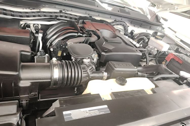 Used Nissan Terra 2020 2.5L XL Upper Automatic Two-Wheel Drive Luxury Edition Engine Bay