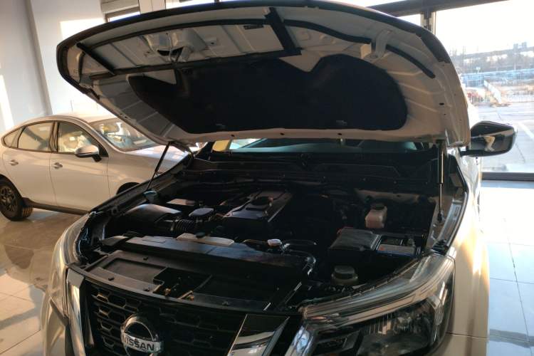 Used Nissan Terra 2020 2.5L XL Upper Automatic Two-Wheel Drive Luxury Edition Engine Bay