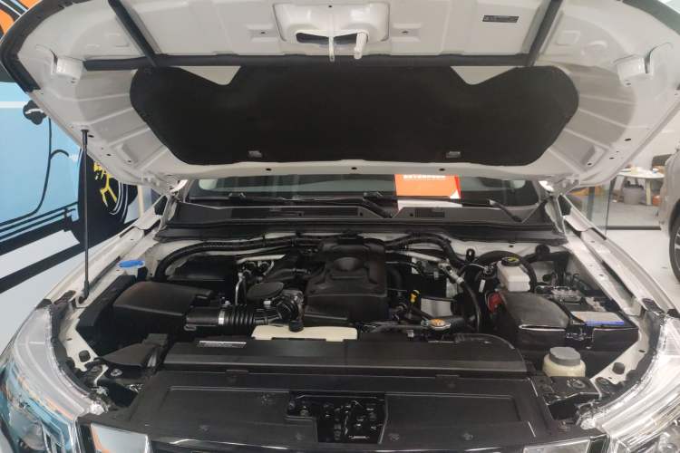 Used Nissan Terra 2020 2.5L XL Upper 4WD Automatic Four-Wheel Drive Luxury Edition Engine Bay