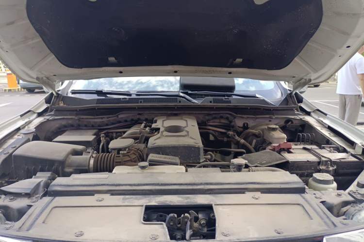 Used Nissan Terra 2020 2.5L XL Upper 4WD Automatic Four-Wheel Drive Luxury Edition Engine Bay