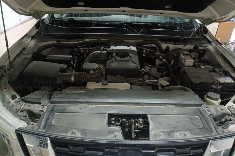 Used Nissan Terra 2020 2.5L XL Upper Automatic Two-Wheel Drive Luxury Edition Engine Bay