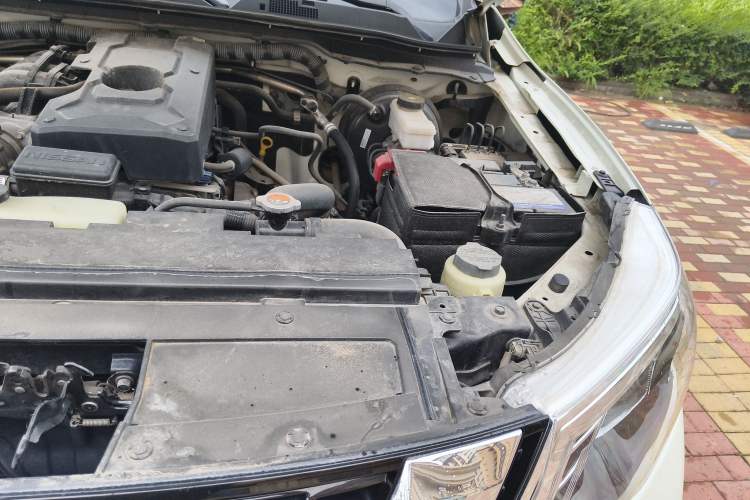 Used Nissan Terra 2020 2.5L XL Upper 4WD Automatic Four-Wheel Drive Luxury Edition Engine Bay Left