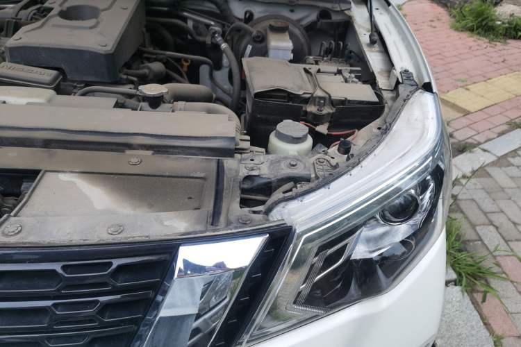 Used Nissan Terra 2020 2.5L XL Upper Automatic Two-Wheel Drive Luxury Edition Engine Bay Left