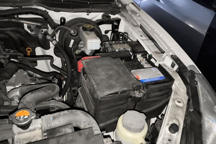 Used Nissan Terra 2020 2.5L XV Automatic 2WD Smart Edition Engine Bay Left