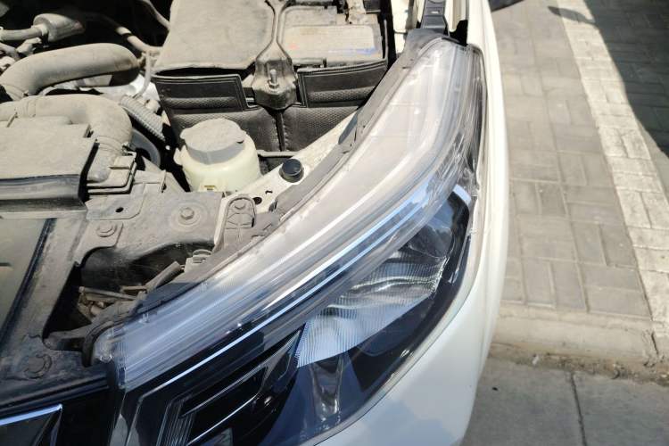 Used Nissan Terra 2020 2.5L XL Upper 4WD Automatic Four-Wheel Drive Luxury Edition Engine Bay Left