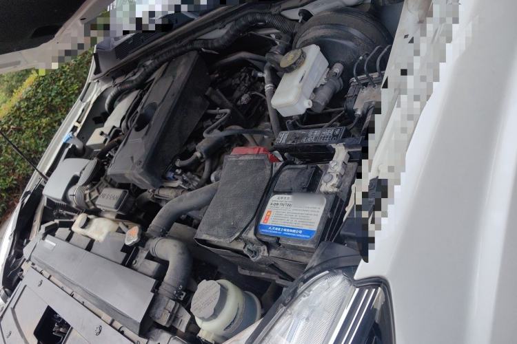 Used Nissan Terra 2020 2.5L XL Upper Automatic Two-Wheel Drive Luxury Edition Engine Bay Left