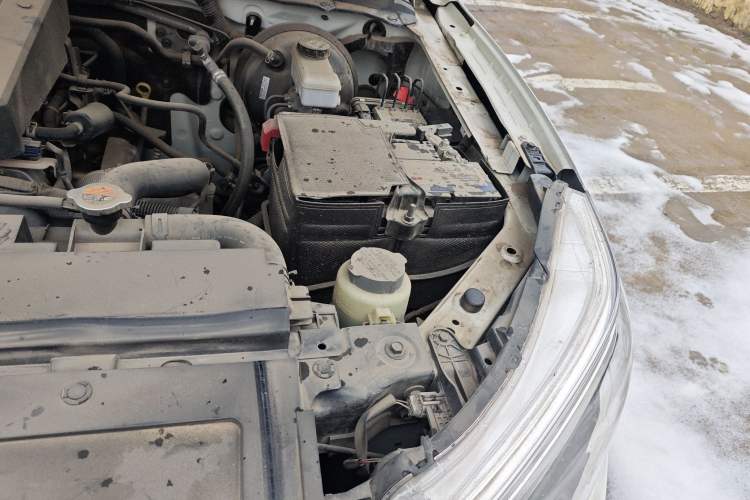 Used Nissan Terra 2020 2.5L XL Upper 4WD Automatic Four-Wheel Drive Luxury Edition Engine Bay Left