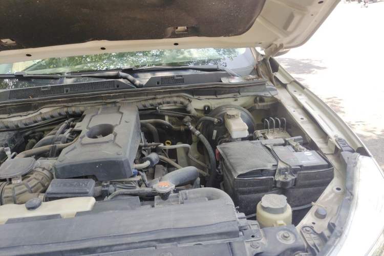 Used Nissan Terra 2020 2.5L XL Upper 4WD Automatic Four-Wheel Drive Luxury Edition Engine Bay Left