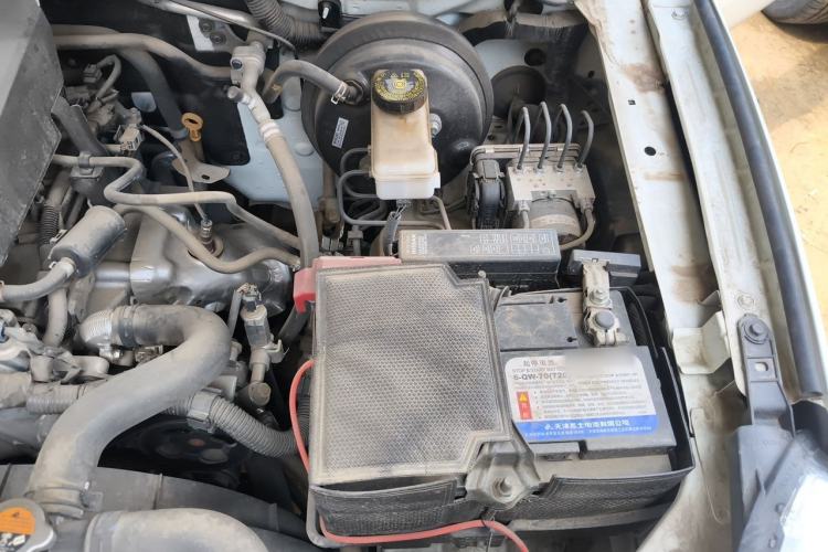 Used Nissan Terra 2020 2.5L XL Upper Automatic Two-Wheel Drive Luxury Edition Engine Bay Left