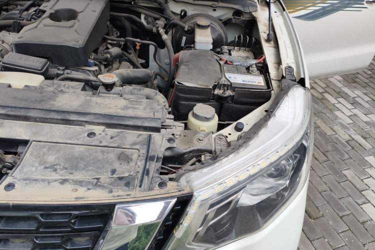 Used Nissan Terra 2020 2.5L XL Upper Automatic Two-Wheel Drive Luxury Edition Engine Bay Left
