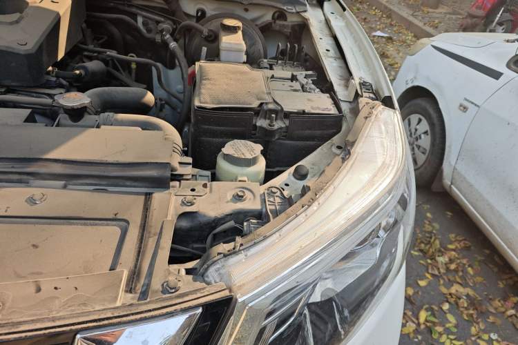 Used Nissan Terra 2020 2.5L XL Upper 4WD Automatic Four-Wheel Drive Luxury Edition Engine Bay Left