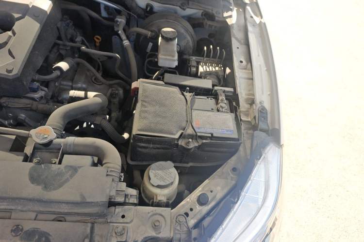 Used Nissan Terra 2020 2.5L XL Upper Automatic Two-Wheel Drive Luxury Edition Engine Bay Left