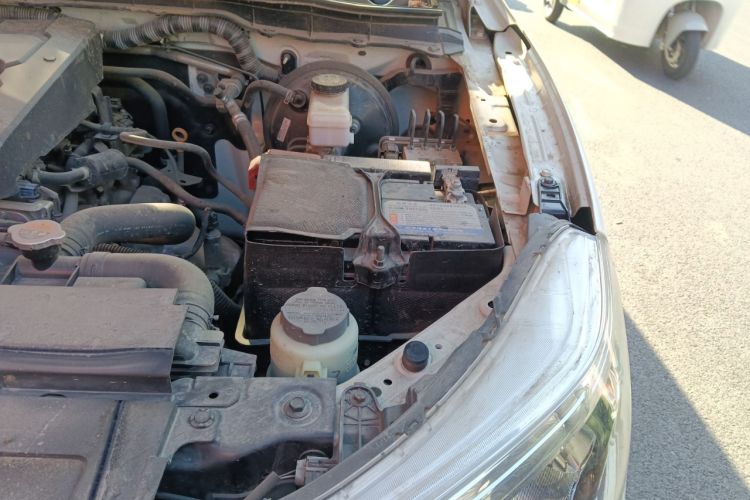 Used Nissan Terra 2020 2.5L XL Upper Automatic Two-Wheel Drive Luxury Edition Engine Bay Left