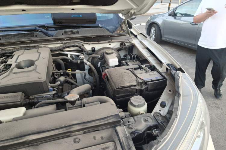 Used Nissan Terra 2020 2.5L XL Upper 4WD Automatic Four-Wheel Drive Luxury Edition Engine Bay Left