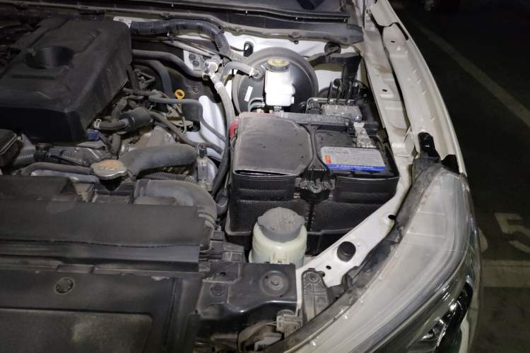 Used Nissan Terra 2020 2.5L XL Upper Automatic Two-Wheel Drive Luxury Edition Engine Bay Left