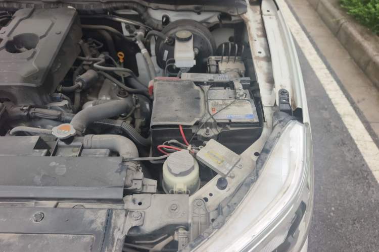 Used Nissan Terra 2020 2.5L XL Upper Automatic Two-Wheel Drive Luxury Edition Engine Bay Left